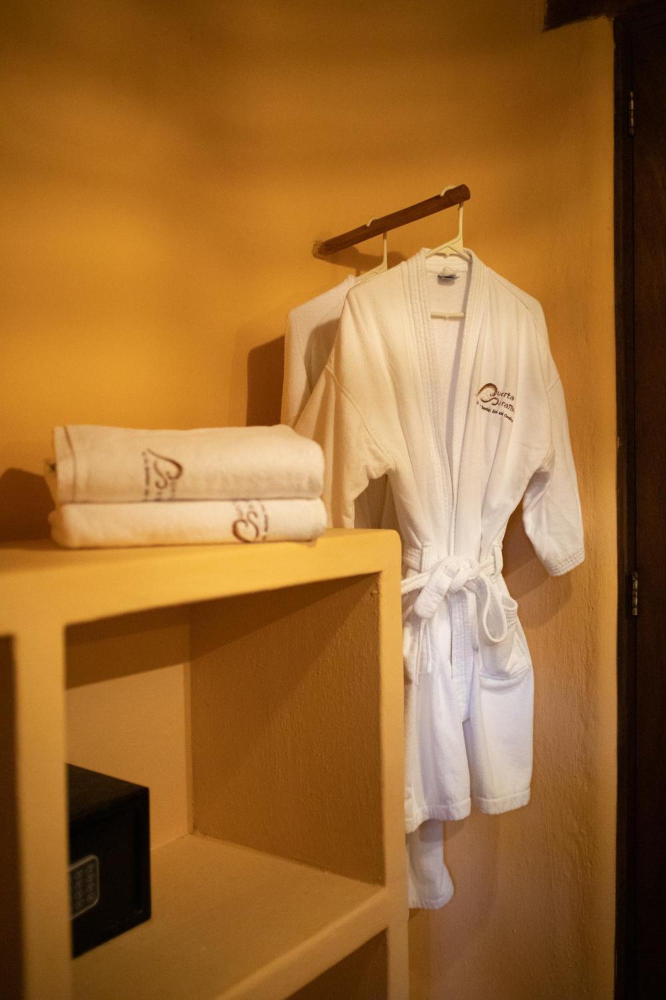 Puertas Paraiso Hotel Boutique Zihuatanejo Ngoại thất bức ảnh